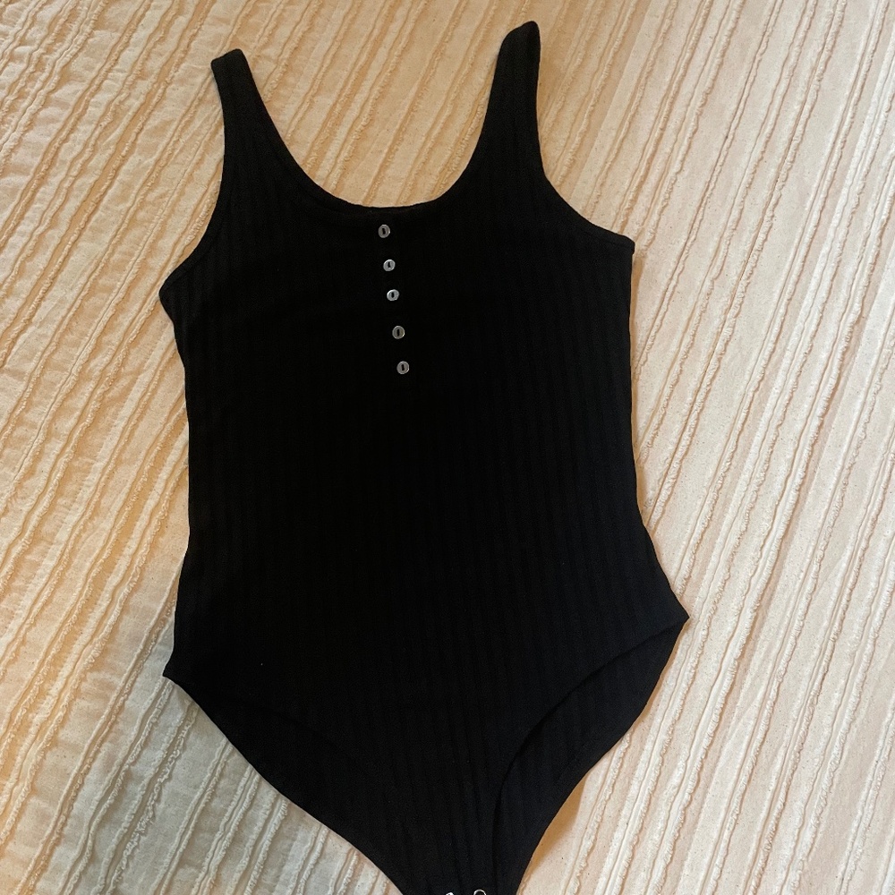 BLACK HENLEY RIBBED BODYSUIT